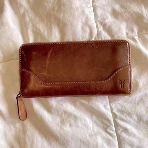 FRYE MELISSA ZIP WALLET